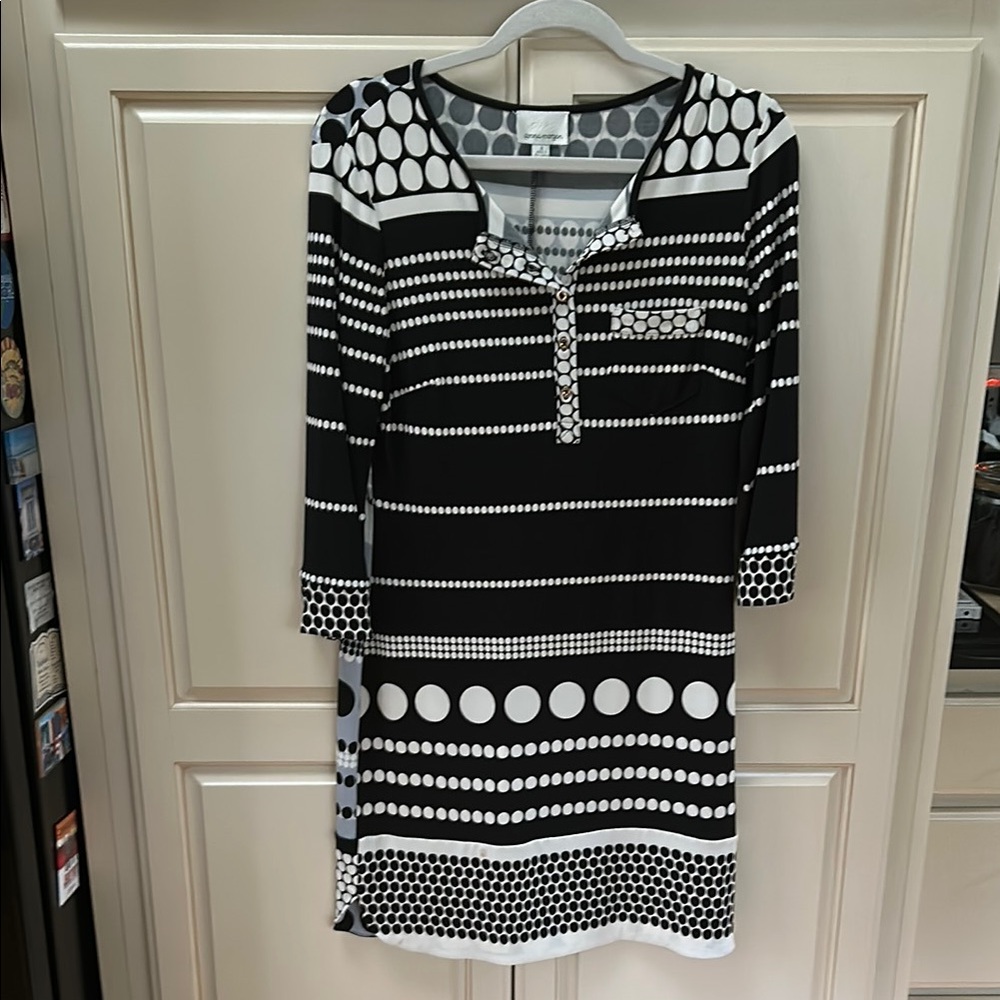 Donna Morgan black & White dress size 6